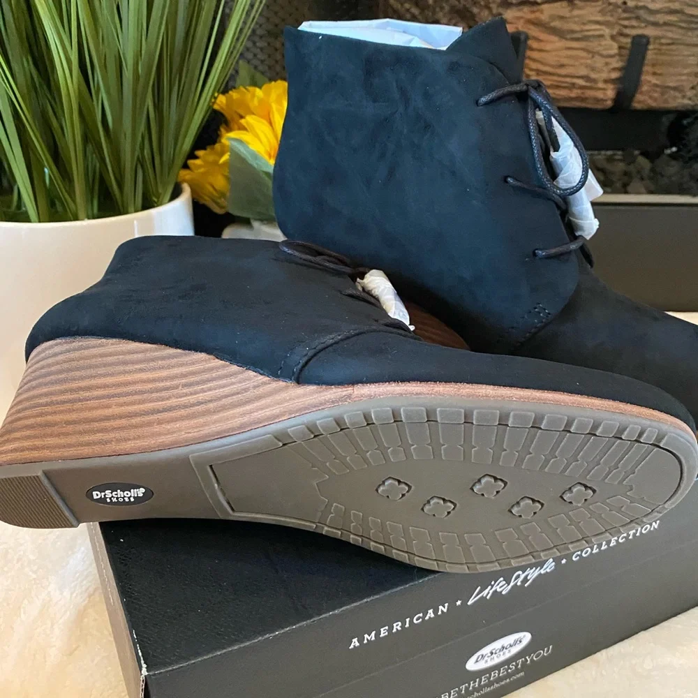✨NEW✨Dr.Scholls Dakota Wedge Bootie